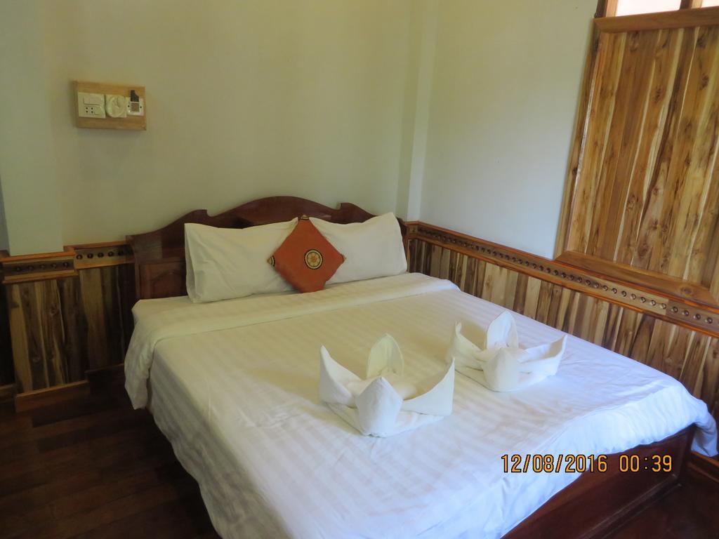 Namkhan Riverside Hotel Luang Prabang Esterno foto