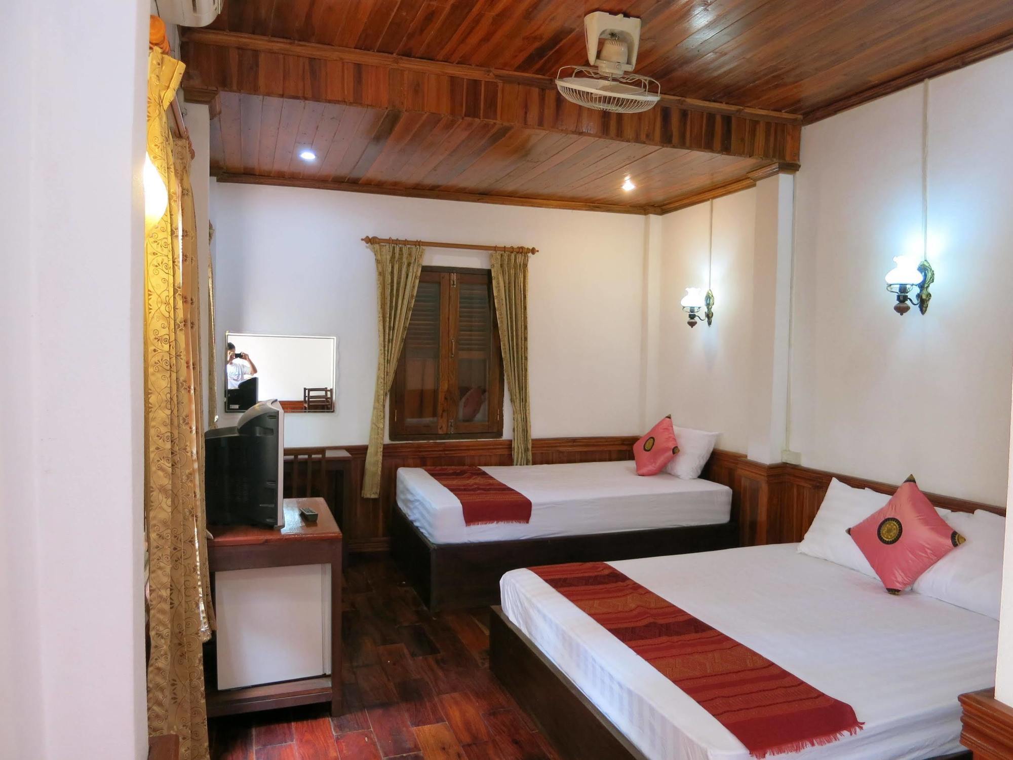 Namkhan Riverside Hotel Luang Prabang Esterno foto