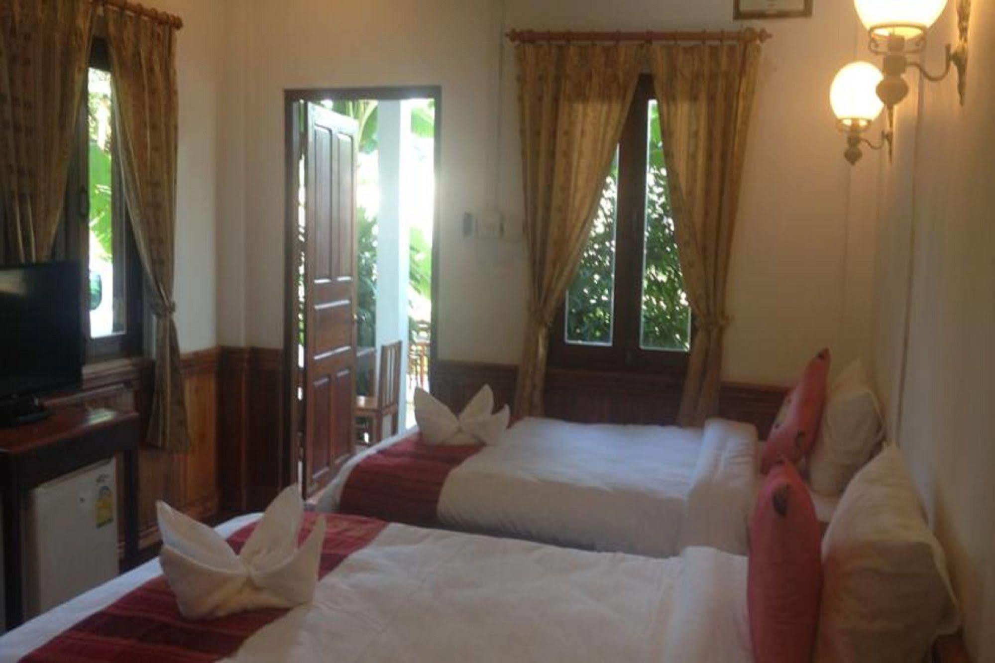 Namkhan Riverside Hotel Luang Prabang Esterno foto