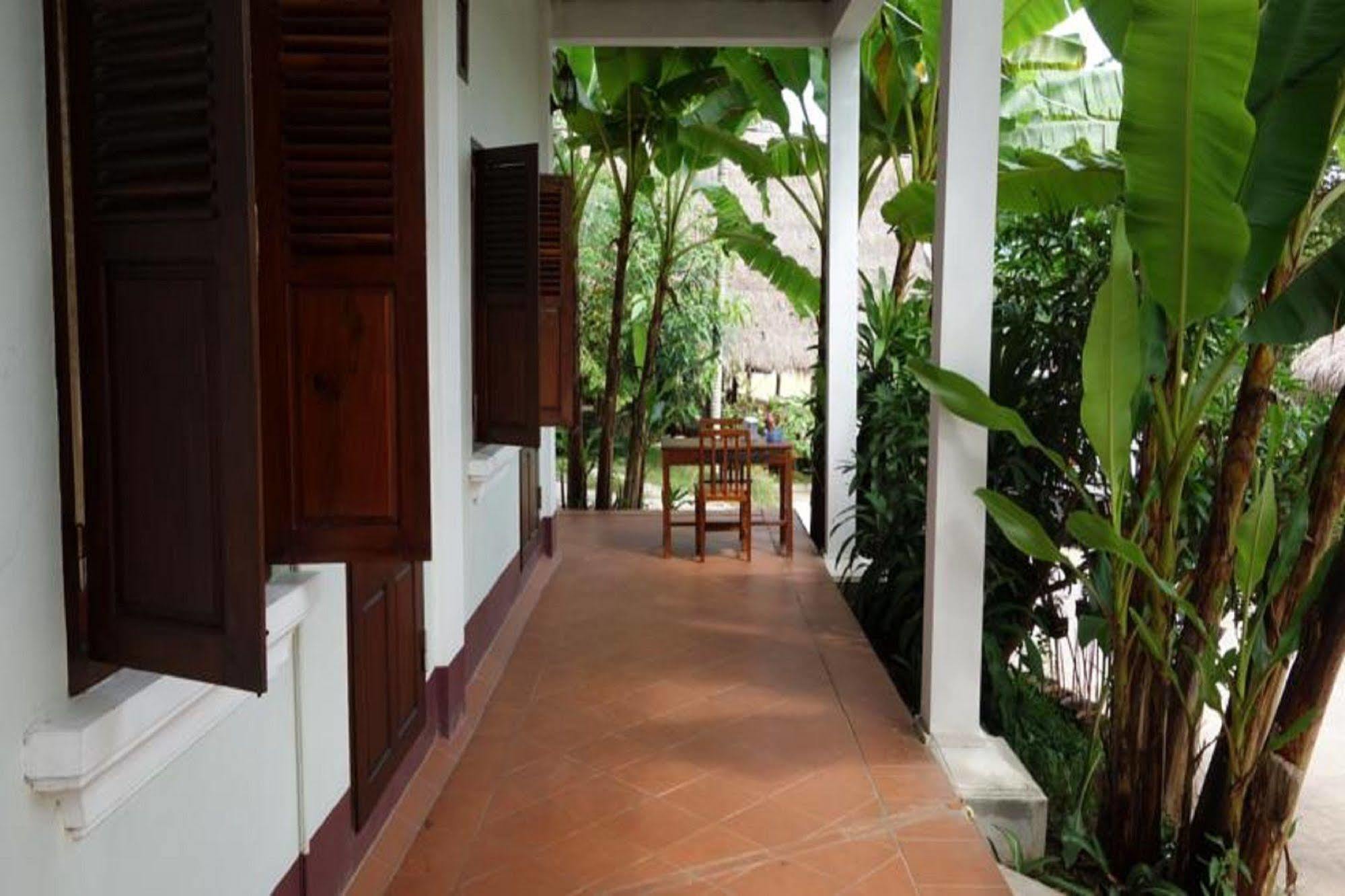 Namkhan Riverside Hotel Luang Prabang Esterno foto