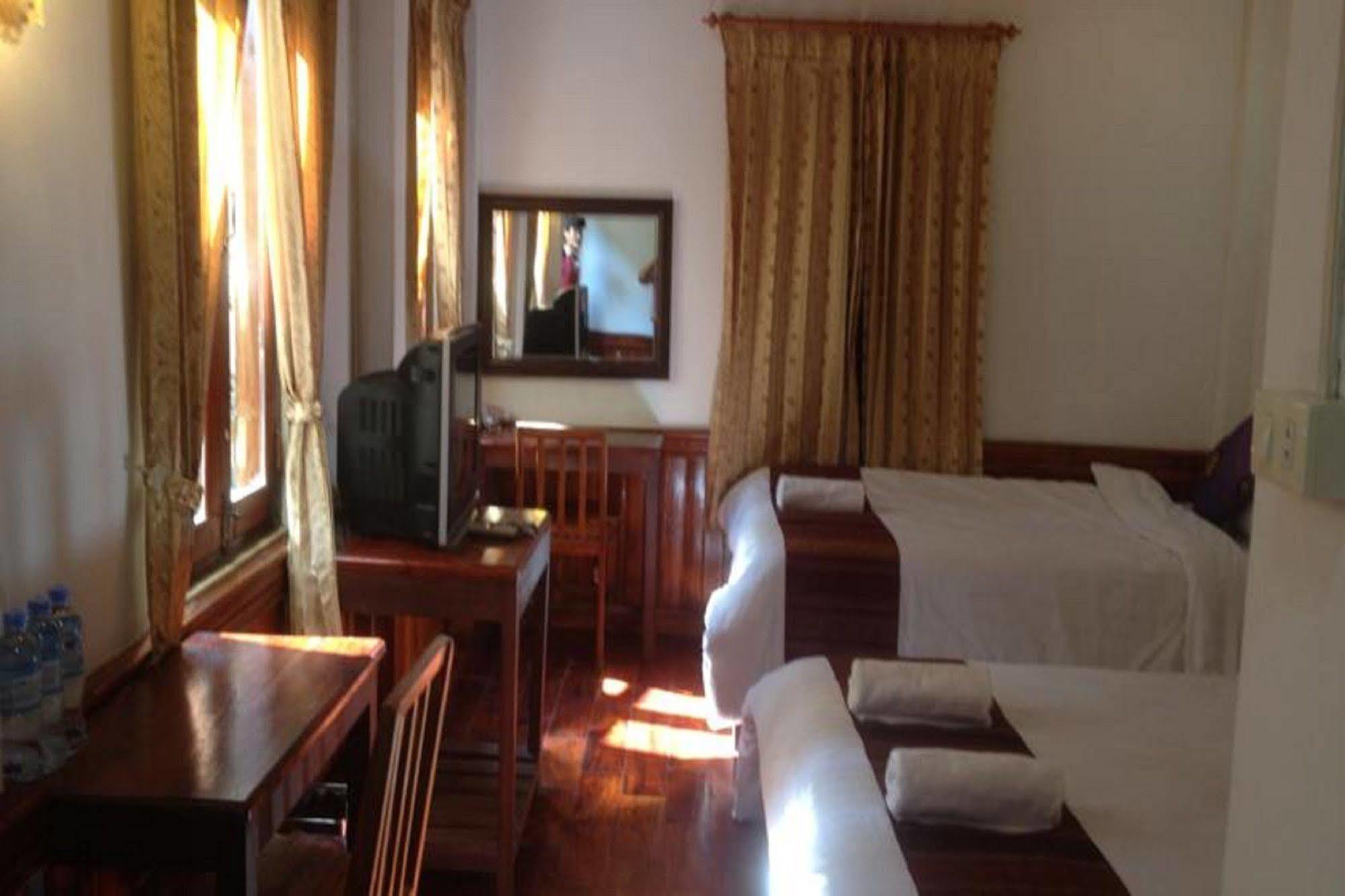 Namkhan Riverside Hotel Luang Prabang Esterno foto