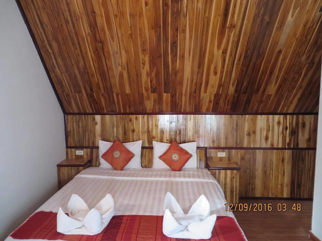 Namkhan Riverside Hotel Luang Prabang Esterno foto